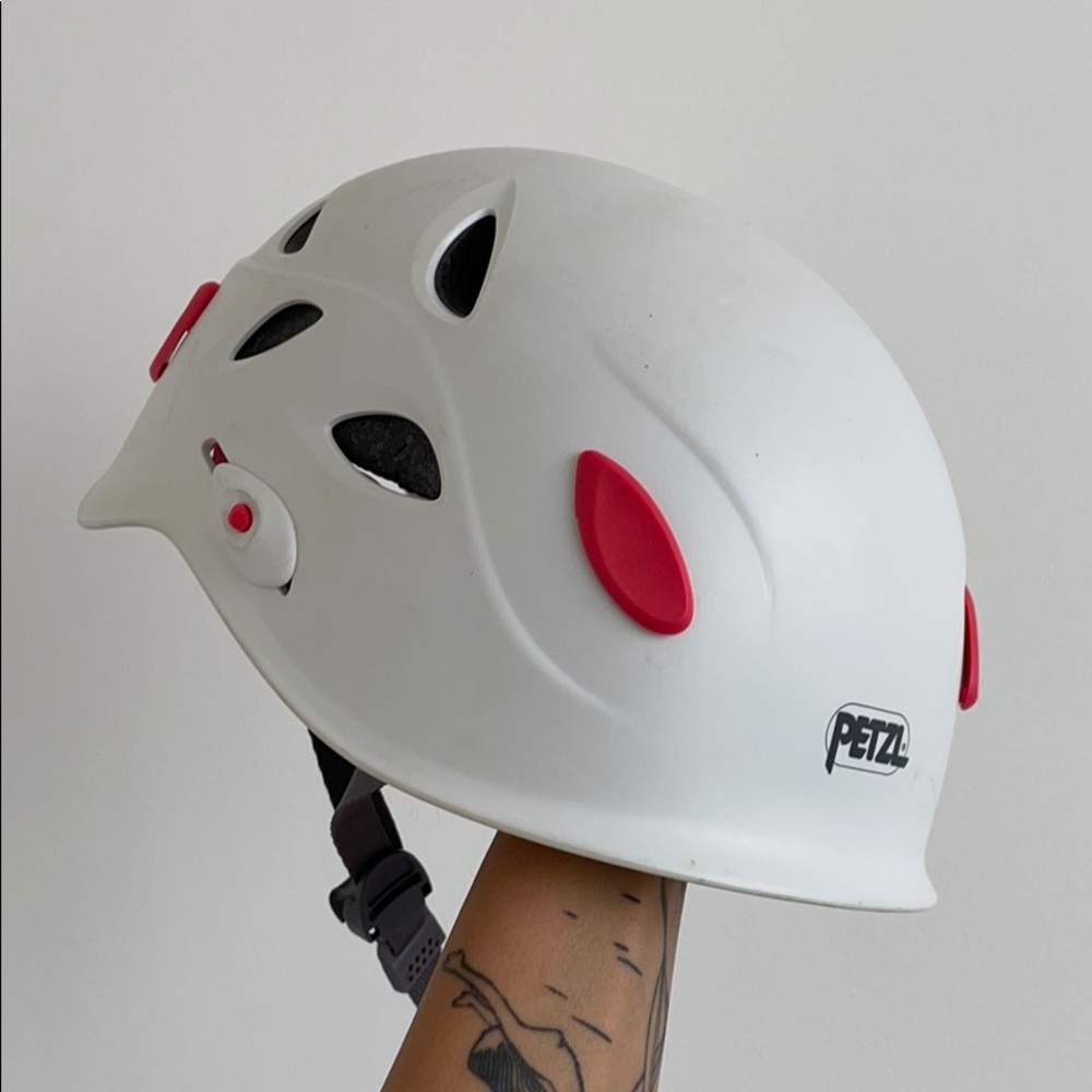 Petzl Women’s Climbing Helmet Elia
